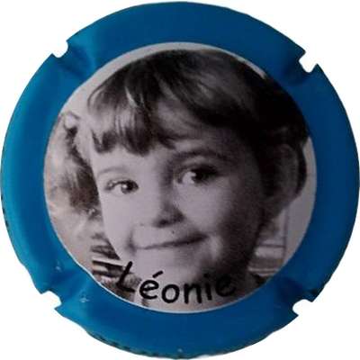 N°20g Léonie, contour bleu
Photo Jacky MICHEL
