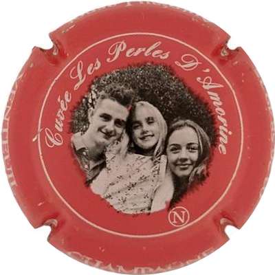 N°27j Cuvée les perles d'Amorine, Contour rose, lettre N
Photo Jacky MICHEL
