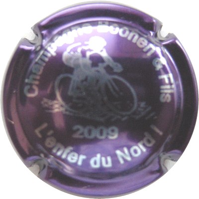 NR Enfer du Nord, Fond violet métallisé
Photo GAXATTE Bernard
Mots-clés: NR