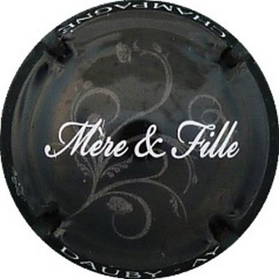 N°14 Mère & fille, fond noir
Photo BENEZETH Louis
