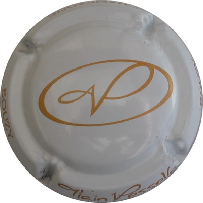 N°13 blanc et or
Photo GOURAUD Jacques
