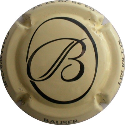 N°17 crème et noir, TEL 37 37
Merci à  Jacques GOURAUD
