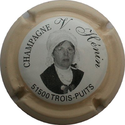 N°04 Série de 6 (Femme à  coiffe) contour crème
Photo GOURAUD Jacques
