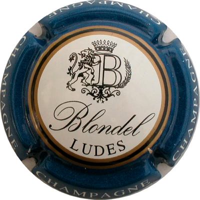 N°26 Contour bleu, lettres blanches
Photo GOURAUD Jacques
