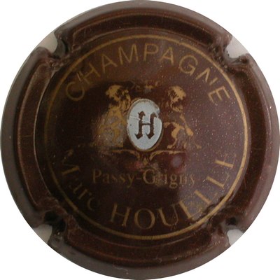 N°02 Marron, écusson blanc
Photo GOURAUD Jacques
