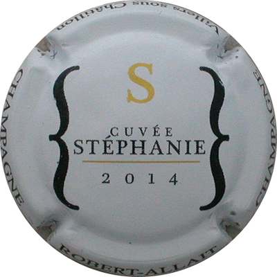 N°43 Cuvée Stéphanie 2014, fond blanc
Photo Jacques GOURAUD
