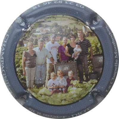 N°17a Contour gris foncé, photo de famille
Photo GOURAUD Jacques
