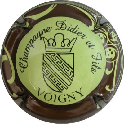 N°02 Série de 6 (écusson), vert pâle, contour sparflex marron
Photo GOURAUD Jacques
