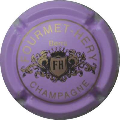 N°09 Rose foncé, or et noir, blason centré
Photo GOURAUD Jacques
