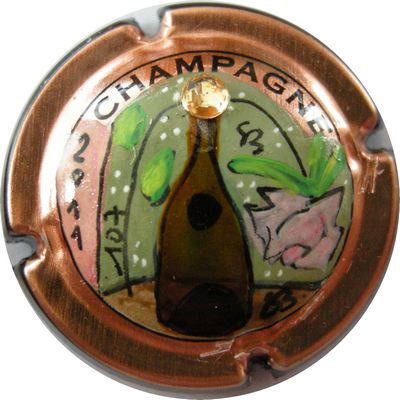 N°24a Peinte a la main 2011, avec strass, contour rosé
Photo GAXATTE Bernard

