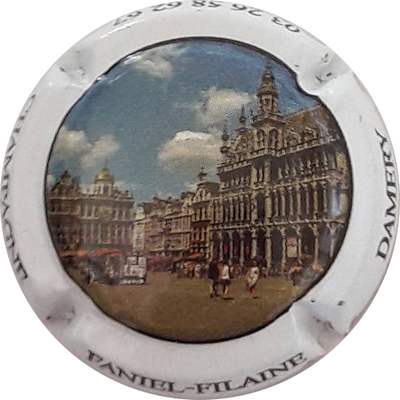 N°44c Contour blanc, série de 6 (villes Belges) Bruxelles
Photo Coralia SARREY
