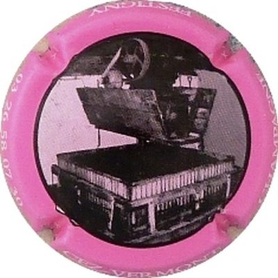 N°22 Contour rose, fond rosé
Photo BENEZETH Louis
