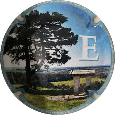 N°NR E, contour bleu, 300 expl
Photo Bruno HEBMANN GONTIER
Mots-clés: NR