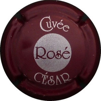 N°08 Cuvée César rosé, fond bordeaux
Photo BENEZETH Louis
