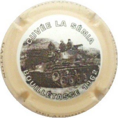 N°04 Série de 6 (char) contour crème, fond noir
Photo J.R.
