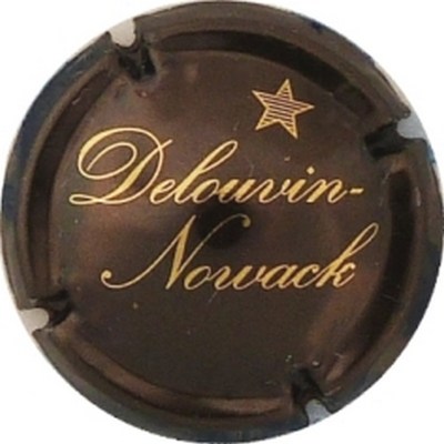 N°04 Marron foncé, étoile striée
Photo BENEZETH Louis
