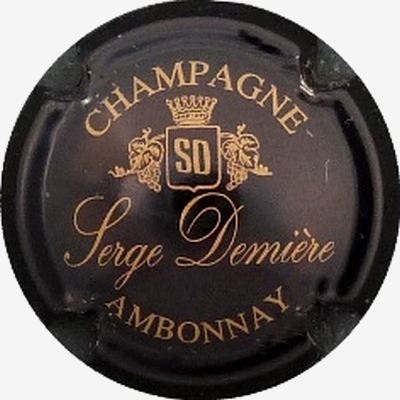 N°01 Noir et or mat
Photo BENEZETH Louis
