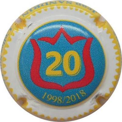 N°20 20 ans Club carqueiranne, fond bleu, contour jaune, tirage 1500
Photo Luc BONED
