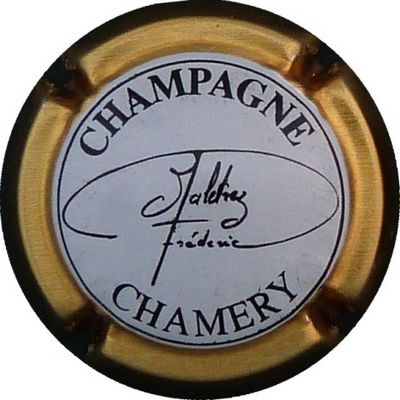 N°07 Contour or
Photo BENEZETH Louis
