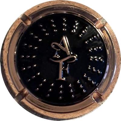 N°NR Capsule bijou, noir et cuivre rosé
Photo Bruno HEBMANN GONTIER
Mots-clés: NR