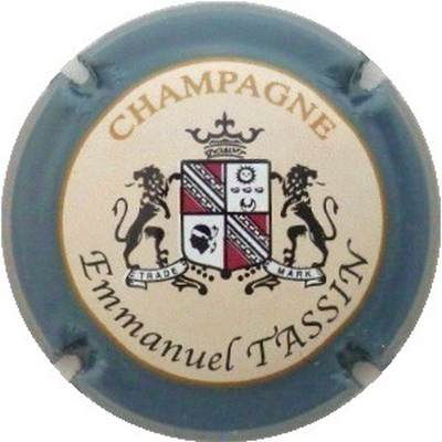 N°20 Contour gris, écusson noir
Photo J.R.
