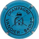 Nom du fichier=vandier_ndeg9_bleu_et_noir.jpg
Taille du fichier=28Ko
Dimensions : 400x400
Ajouté le : 24 Juin 2013 vandier_ndeg9_bleu_et_noir.jpg
