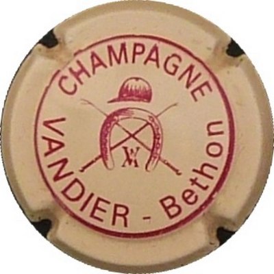 N°05 Crème et bordeaux
Photo BENEZETH Louis
