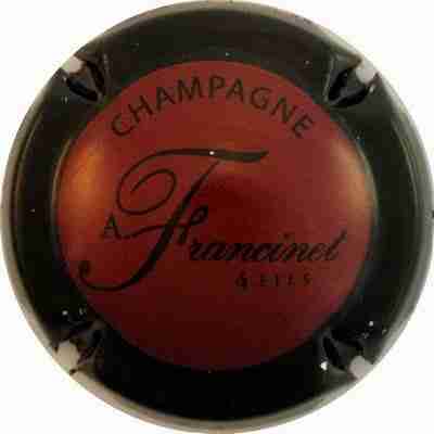 N°06 Bordeaux, contour noir
Photo Franck Kerdoncuff
