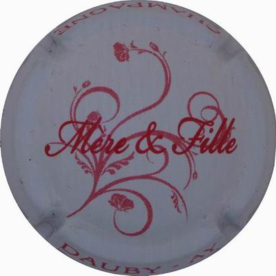 N°15b Mère & fille, fond blanc
Photo Franck Kerdoncuff
