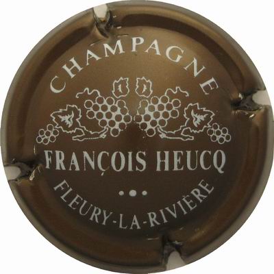 N°08 Marron et blanc
Photo Franck Kerdoncuff
