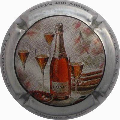 N°47e Rosé, contour métal
Photo Franck Kerdoncuff
