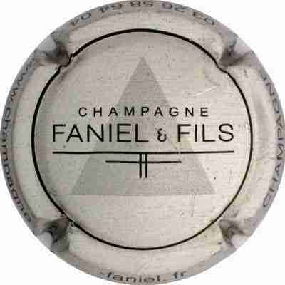 N°001b Métal, gris et noir
Photo Franck Kerdoncuff
Répertoriée à  FANIEL ET FILS par erreur 
