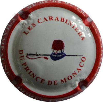 N°08 Fond  blanc, contour  rouge, Les Carabiniers du Prince de Monaco
Photo Vincent  LOUVET
