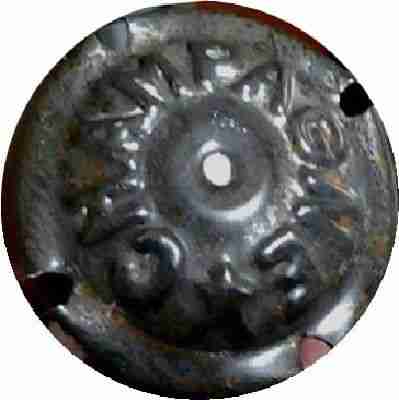 N°0128 Métal estampée, Lettres grasses, grosse étoile allongée
Photo M.H. MILLOT
