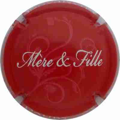 N°15 Mère & fille, fond rouge
Photo LEWIS
