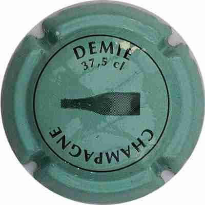 C04a La Demie 37,5cl
Photo SIMONNOT Jean-Joseph
