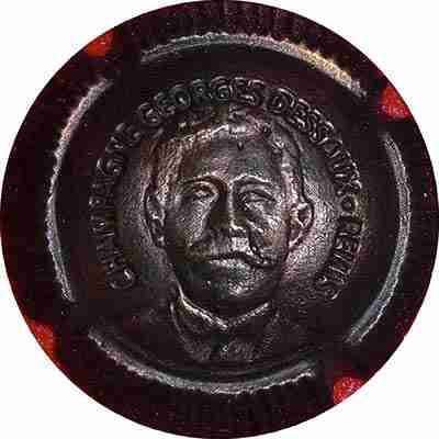 N°06 Estampée bronze foncé
Photo SIMONNOT Jean-joseph
