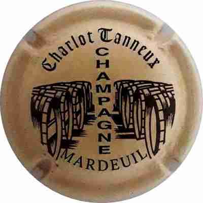 N°03 Série, tonneaux, crème, écriture noire
Photo Martine PUPIN
