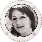 LIEBART_NATHALIE_NR_Portrait_avec_cercle2C_Noir_et_blanc.jpg