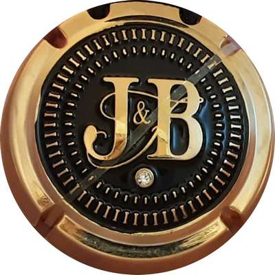 N°76 Capsule bijou, noir, plaqué or, avec strass
Photo MH Millot
